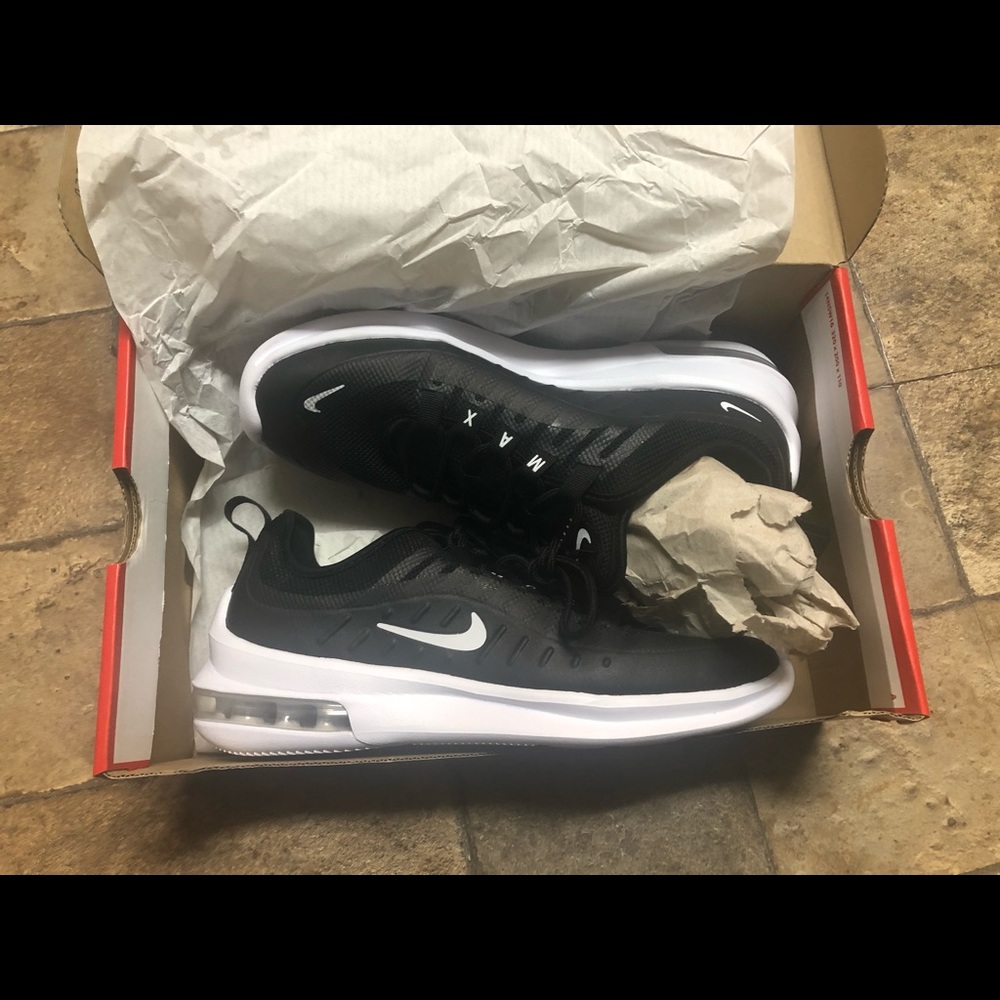 Nike Air Max Axis